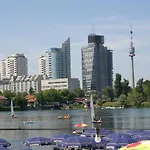 Garden Apartment Donau-City